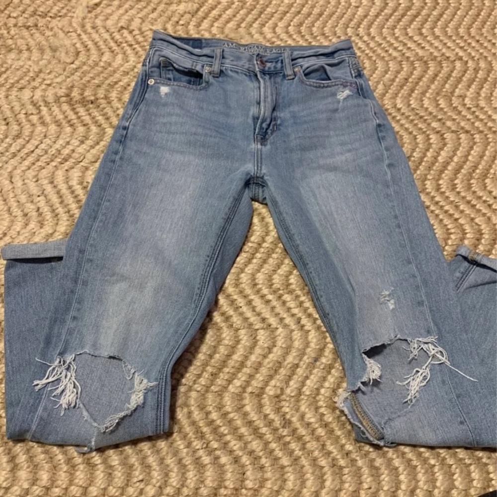 american eagle mom jeans